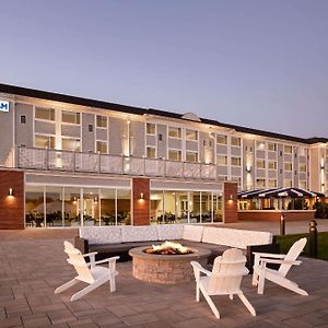 Wyndham Newport Hotel